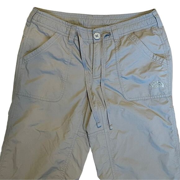 The North Face Gray Nylon Hiking Shorts Size 2 - Picture 1 of 9